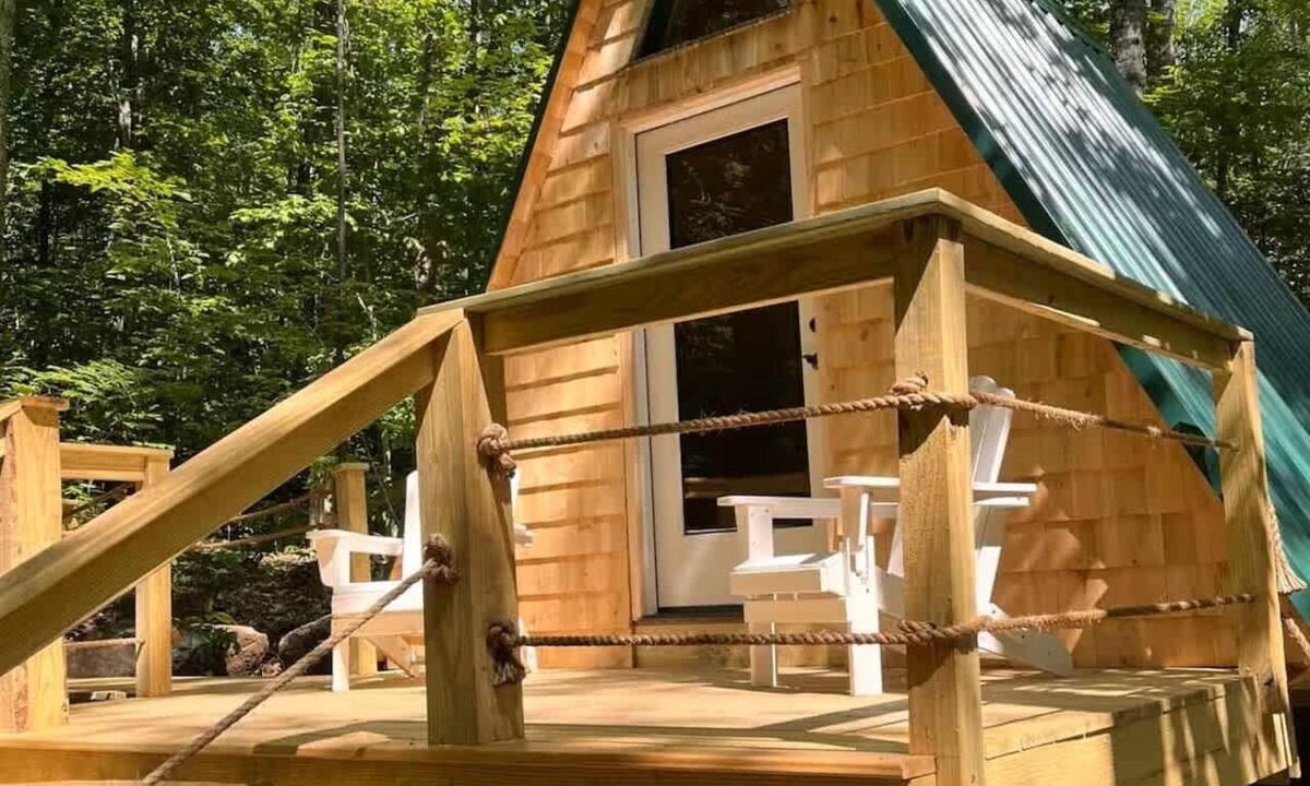 Stoneham Cabin | White Mountains Hike-In A-Frame | Disc Golf Dreams