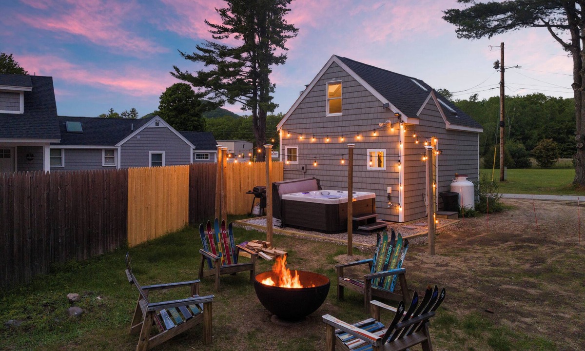 Woodstock House | White Mtn Hot Tub Retreat The Bit O’ Honey