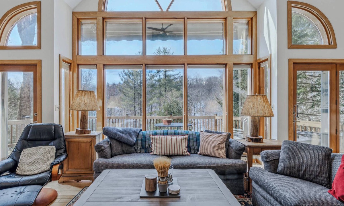 West Hartford House | Whitman Brook Overlook House with Game Room