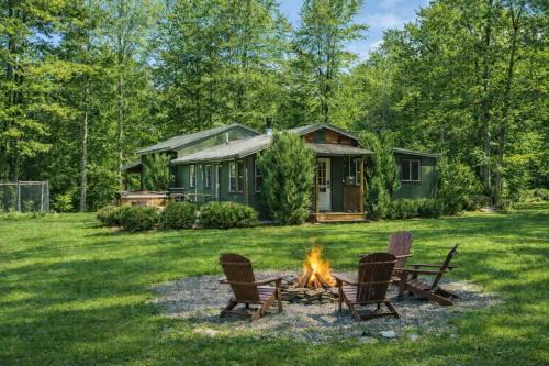 Kerhonkson House | Wild Sage Cabin Pond Kerhonkson