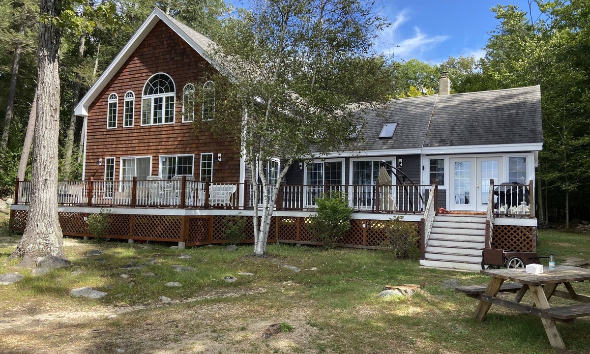 Moultonborough House | Winnipesaukee, 4BR Dow Island Waterfront, Beach, Spectacular Sunsets, Need Boat