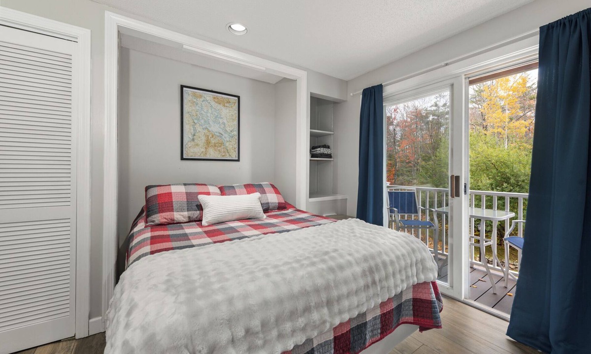 Gilford Condo | Winnipesaukee All Season Getaway