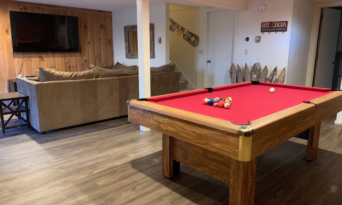 Wilmington Ski Chalet | Winter ‘27 Seasonal Available-Dog Friendly Chalet in the Woods + Pool, Mt. Snow