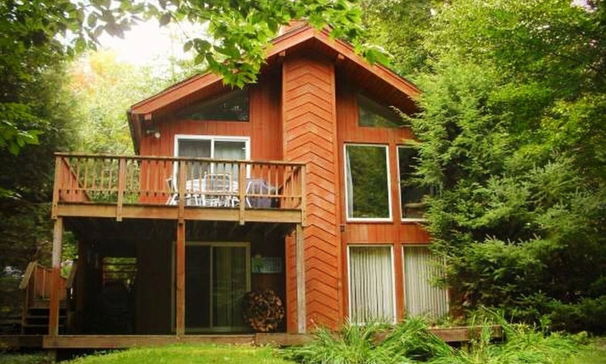 Wilmington House | Winter Seasonal Near Mount Snow