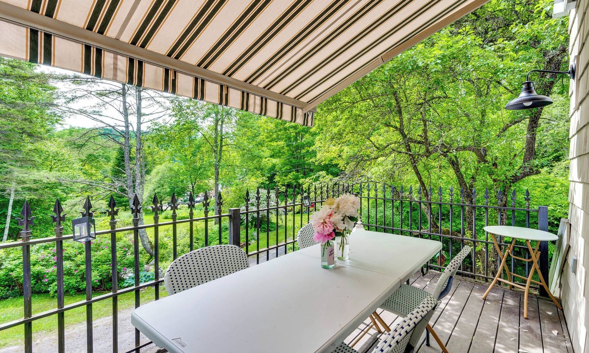 Post Mills House | Woodstock, Dartmouth, Noah Kahan!