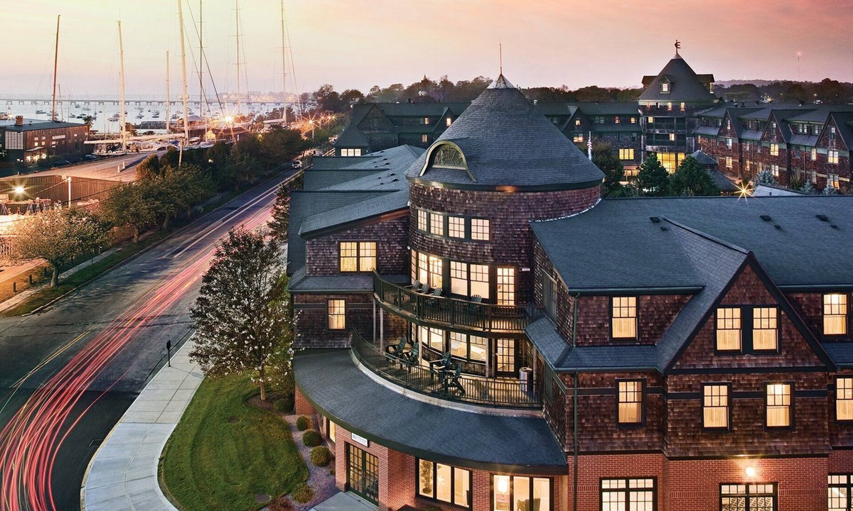 The Point Condo | Wyndham Long Wharf - Newport downtown location