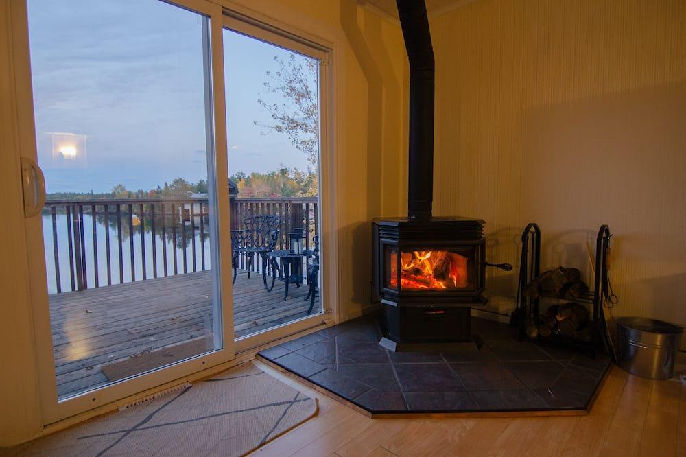 St. Charles House | Year-round vacation for family and friends by the lake Nipissing.