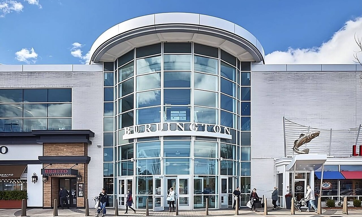 Burlington Hotel | Your Home Away from Home: Comfortable Suites & Pet-Friendly