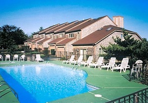 3-Star Hotel ∙ Club Wyndham Newport Overlook