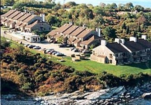 3-Star Hotel ∙ Club Wyndham Newport Overlook