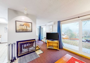 Cozy Condo with a Fireplace, Free WiFi, Shared Pool, Hot Tub, Tennis & Gym