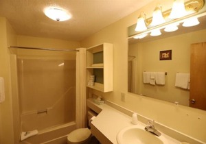Inns of Waterville Valley Garden Level 2 bedroom