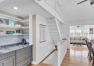 Luxury Private Home 1.5 Block From The Beach