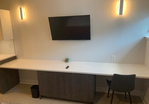Luxury Studio at Pierce Arrow #6