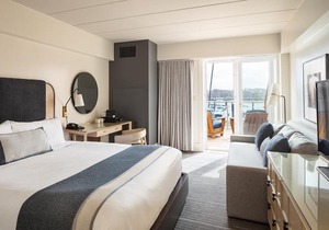 Newport Harbor Island Resort