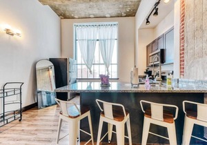 Sosuite | 2BR Apt w W/D, Gym, On-Site Restaurant