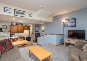 Sunrise A-110: Ski-In/Ski-Out Sunday River Condo