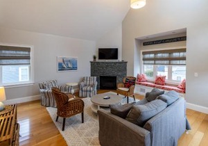The Newport Lofts - 611 Thames Street