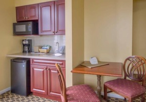 Wyndham Bay Voyage Inn | 1BR/1BA Queen Suite