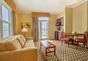 Wyndham Bay Voyage Inn | 1BR/1BA Queen Suite