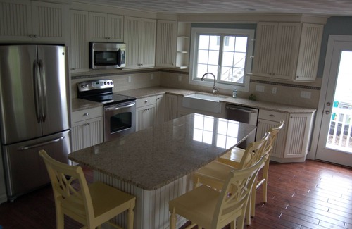 Newport East House | Long Term Rental Only, September - May