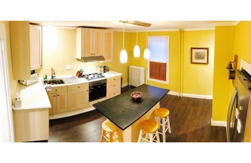 Off Broadway Cottage | Modern 1860s Newport Cottage (1 month)