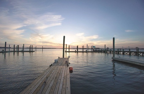 The Point Resort | New England Charm - Waterfront 2BR Deluxe w/ Fishing, Sailing, Croquet & More