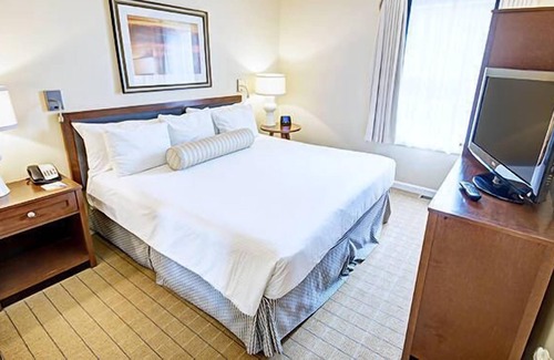 The Point Resort | New England Charm - Waterfront 2BR Deluxe w/ Fishing, Sailing, Croquet & More