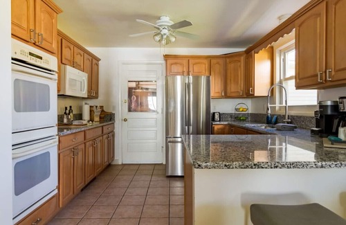 Middletown House | Private Heated Pool | Upscale Newport & Navy Oasis