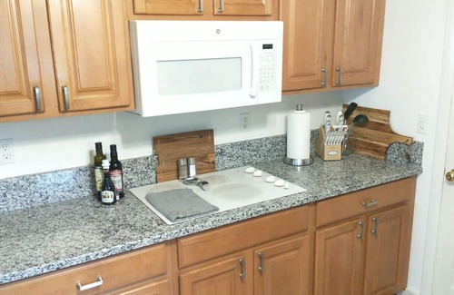Middletown House | Private Heated Pool | Upscale Newport & Navy Oasis