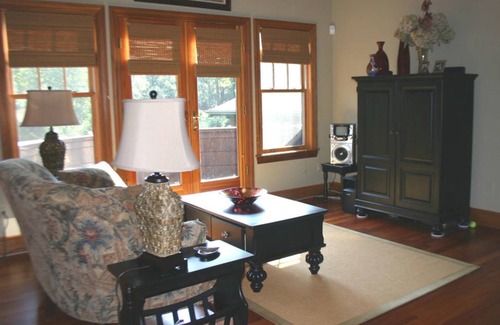 Jamestown Resort | Private room ∙ 3 guests
