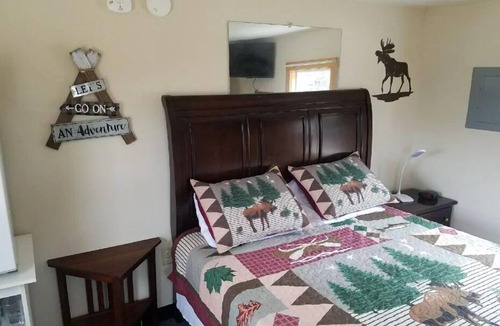 Stewartstown Cabin | 04) Moose Place Cabin