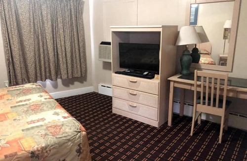 Seneca Falls Hotel | 1 Bedroom Apartment with Kitchen