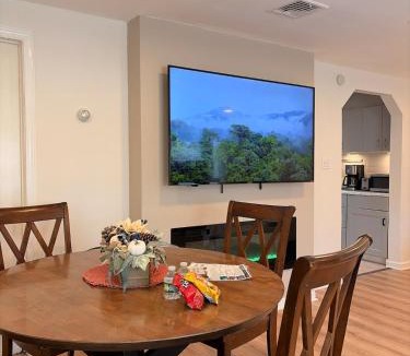Stamford Apartment | 1 Bedroom Apartment in DWTN Stamford w Laundry