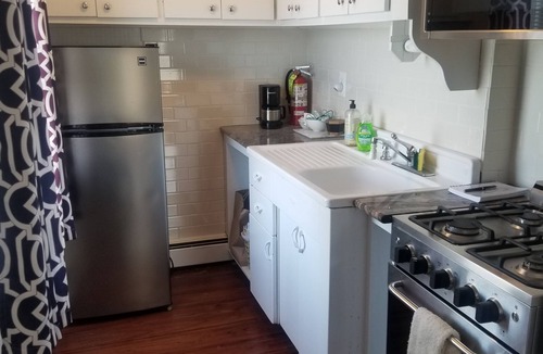 Avon Apartment | 1-bedroom apartment with AC in Bay Head