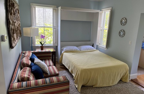 Stonington House | 1-bedroom in the Borough, just steps to the water