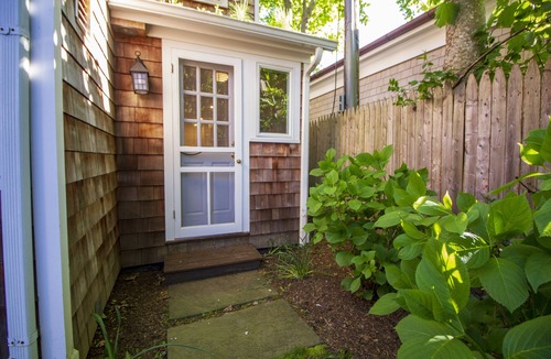 Village of Southampton House | 1 Block From Southampton Village-1 Bedroom