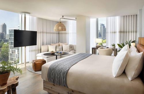Wellington Place Hotel | 1 Hotel Toronto