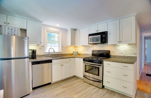West Yarmouth House | < 1 Mi to Beaches: Cape Cod Bungalow w/Fire Pit!