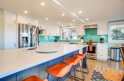 Hyannis House | 1 Mi to Ferry & Beach: Waterfront Hyannis Home!