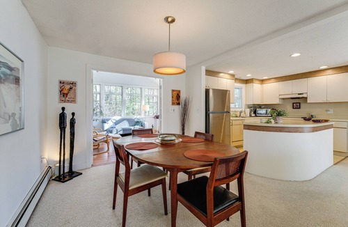 Brunswick House | 1 Mi to Maine Street! MCM-Style Home in Brunswick