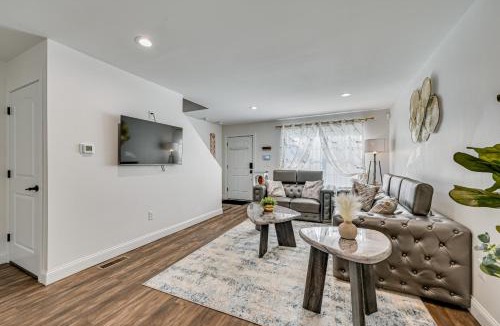 Springfield House | 1 Mi to MGM Springfield: Cozy Winter Duplex!