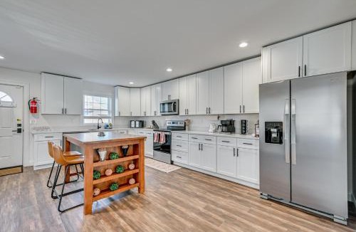 Springfield House | 1 Mi to MGM Springfield: Cozy Winter Duplex!