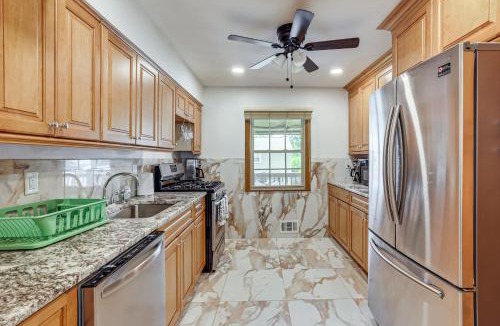 Bayville House | 10 Mi to Beach! Group-Friendly Bayville Getaway