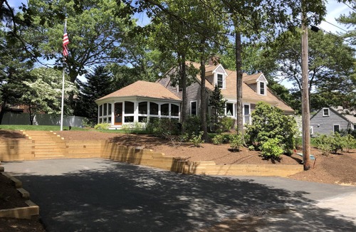 Cotuit House | 10 minute walk to the beach! 20% off between August 20 - September 8!