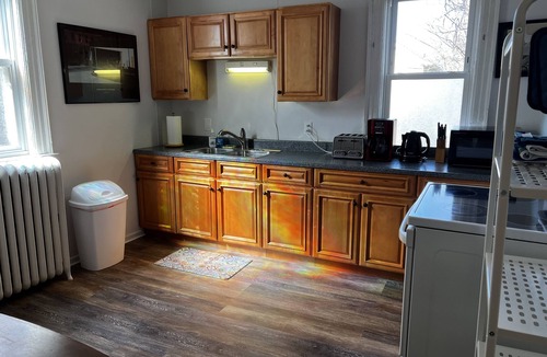 Downtown Niagara Falls House | 10 Minute Walk To Niagara Falls