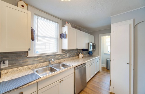 Garfield Heights House | 11 Mi to Dtwn Cleveland: Family Home w/ Yard