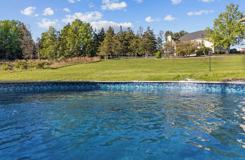 Chester Villa | 11BR Retreat w Pool, Hot Tub, Sauna & Game Room
