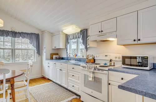Manchester Center House | 12 Mi to Bromley Mtn Ski Resort: Quiet Hideaway