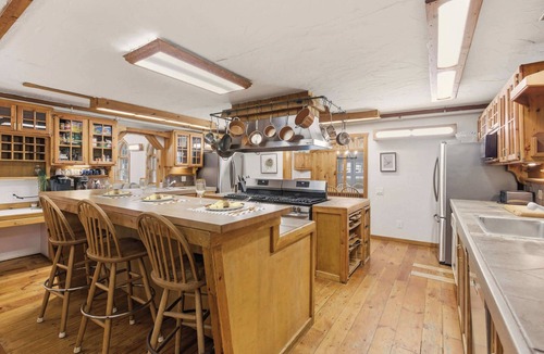 West Dover Villa | 12BR Villa Near Mount Snow Sleeps 35 Hot Tub & Indoor Pool